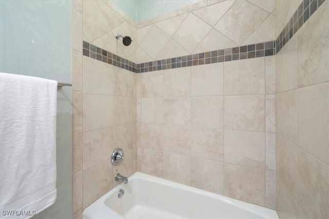 16834 Cabreo DR, Naples, FL 34110