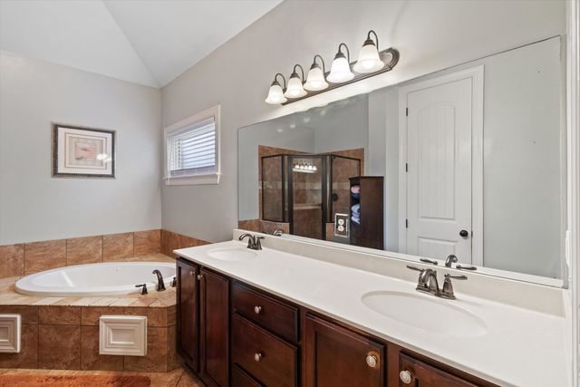 2003 S BEND DR, Cordova, TN 38016