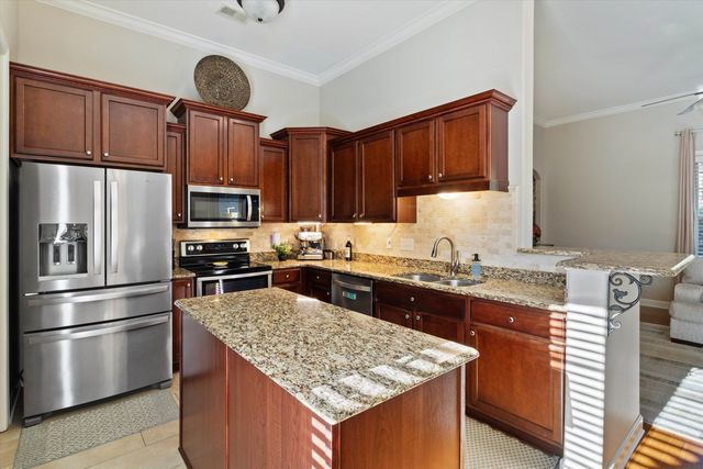 2003 S BEND DR, Cordova, TN 38016