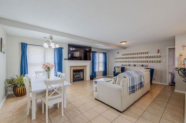 4360 GUINEVERE LN, Bartlett, TN 38135