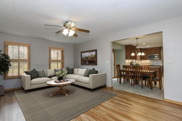 N75W28050 Schmidt LANE, Hartland, WI 53029