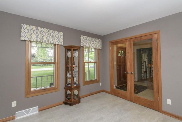 N75W28050 Schmidt LANE, Hartland, WI 53029
