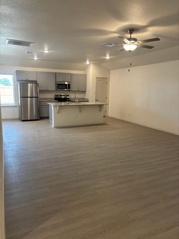 8429 E County Rd 110, Midland, TX 79706