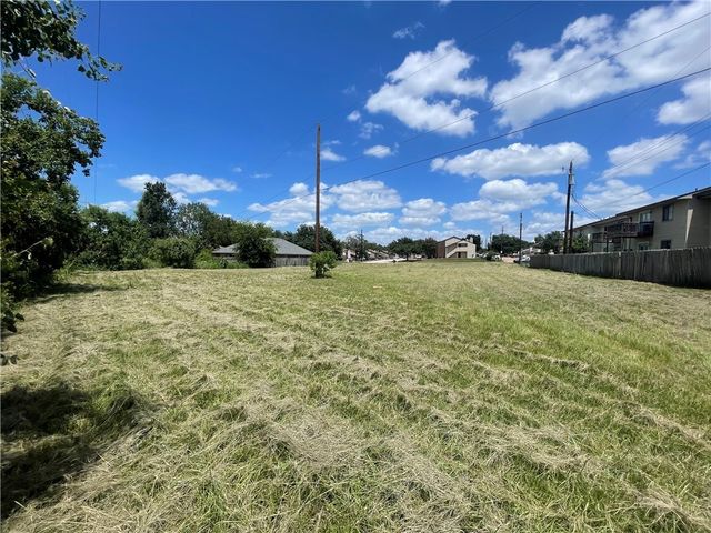 3605 Mohawk St, Bryan, TX 77802