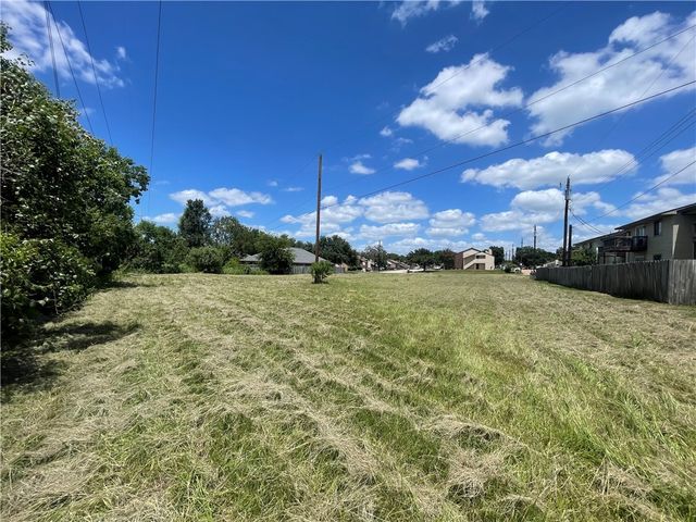 3605 Mohawk St, Bryan, TX 77802