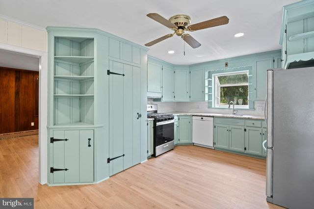 170 IRON HILL RD, Doylestown, PA 18901