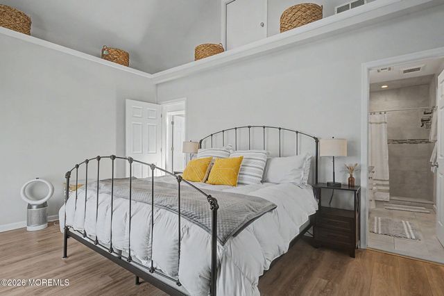 10 Center Street, Sea Bright, NJ 07760