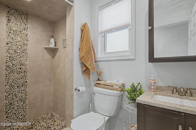 10 Center Street, Sea Bright, NJ 07760