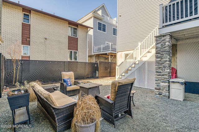 10 Center Street, Sea Bright, NJ 07760