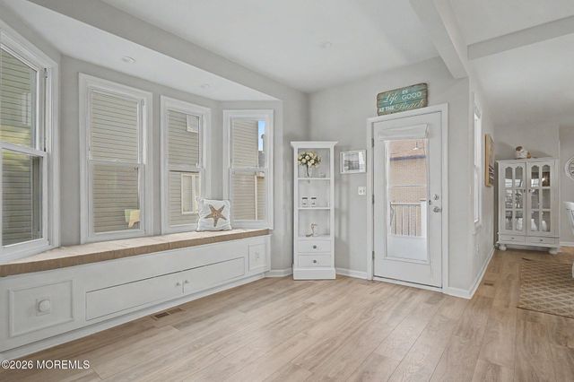 10 Center Street, Sea Bright, NJ 07760