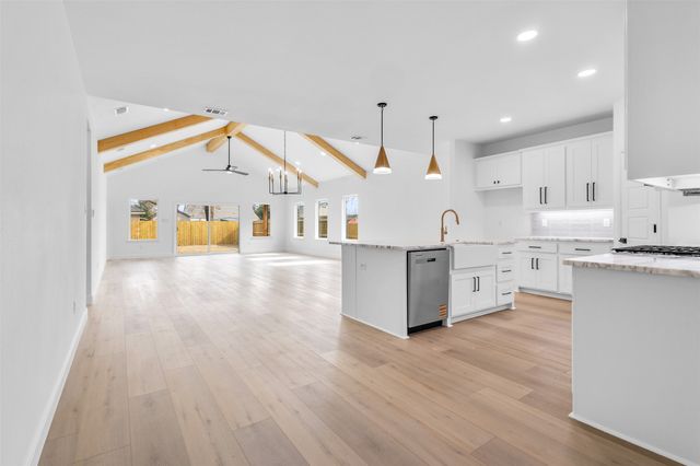 128 Cottonwood Street, Fort Worth, TX 76111