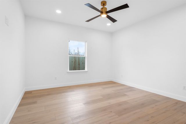 128 Cottonwood Street, Fort Worth, TX 76111