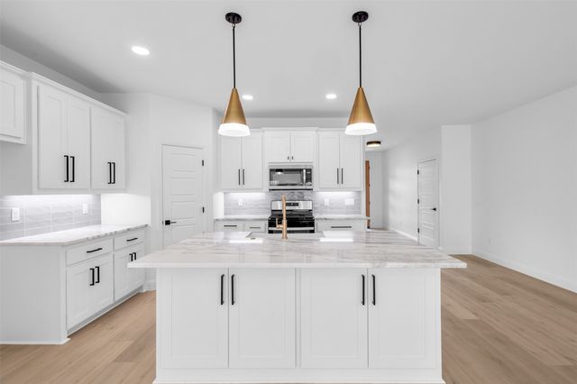 128 Cottonwood Street, Fort Worth, TX 76111