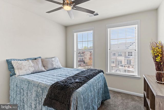 1401 OCCOQUAN HEIGHTS CT, Occoquan, VA 22125