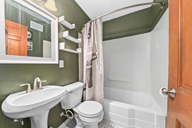 2802 S 47th STREET, Milwaukee, WI 53219