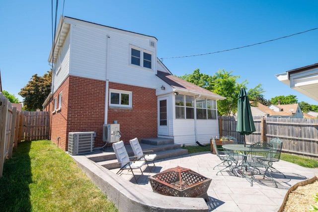 2802 S 47th STREET, Milwaukee, WI 53219