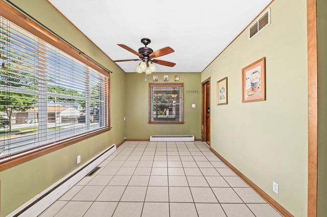 2802 S 47th STREET, Milwaukee, WI 53219