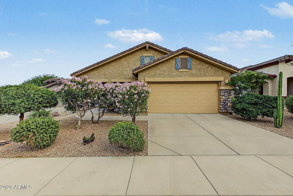 241 W SUMMIT Circle, San Tan Valley, AZ 85143 — exterior