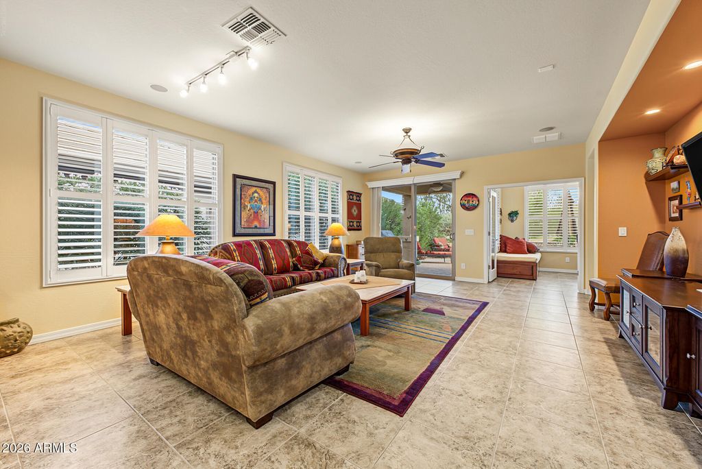 241 W SUMMIT Circle, San Tan Valley, AZ 85143 — photo 4