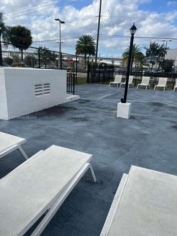 16450 NW 2nd Ave 214, Miami, FL 33169