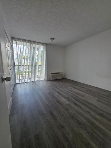 16450 NW 2nd Ave 214, Miami, FL 33169