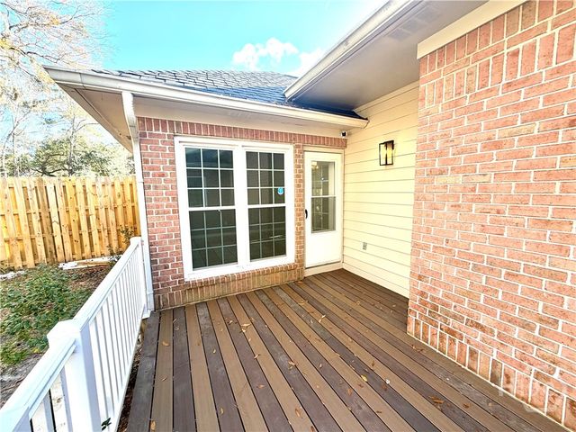 6 Oak Park Place, Savannah, GA 31419