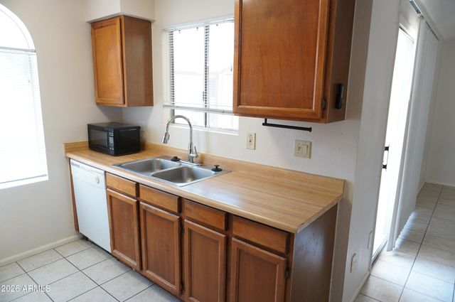 10610 S 48TH Street 2015, Phoenix, AZ 85044