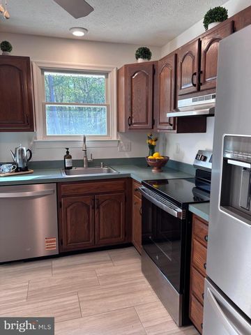 845 DERBY FARMS DR, Severn, MD 21144