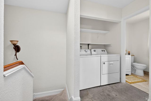 2141 W Steele Ln, Santa Rosa, CA 95403