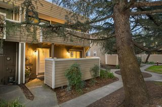 2141 W Steele Ln, Santa Rosa, CA 95403