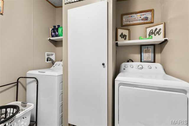 1560 Highway H, Farmington, MO 63640