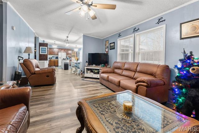 1560 Highway H, Farmington, MO 63640