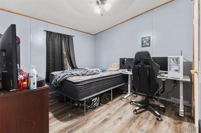 1560 Highway H, Farmington, MO 63640