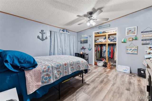 1560 Highway H, Farmington, MO 63640