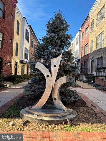 5511 44TH AVE, Hyattsville, MD 20781