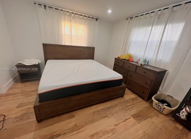7161 SW 13th St, Pembroke Pines, FL 33023