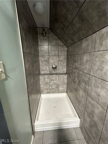 1753 Collamer Avenue, Cleveland, OH 44112