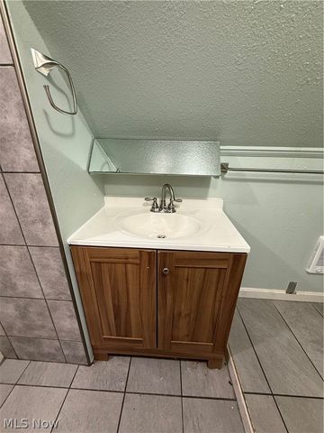 1753 Collamer Avenue, Cleveland, OH 44112