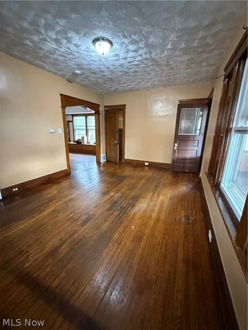 1753 Collamer Avenue, Cleveland, OH 44112