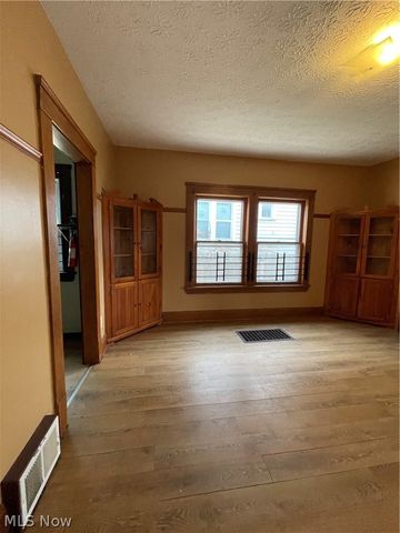 1753 Collamer Avenue, Cleveland, OH 44112