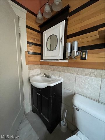 1753 Collamer Avenue, Cleveland, OH 44112