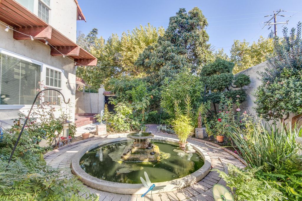 Image 41 of property listing at 1064 N Poplar Avenue, Fresno, CA 93728