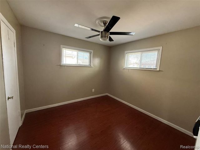 5669 Katherine Street, Dearborn Heights, MI 48125