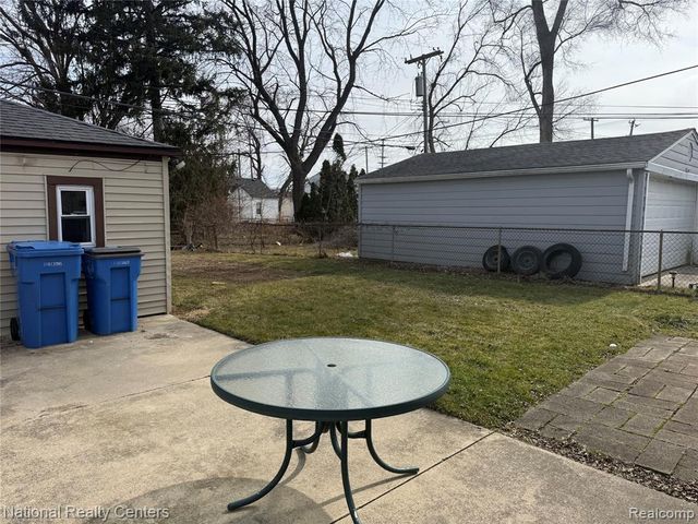 5669 Katherine Street, Dearborn Heights, MI 48125