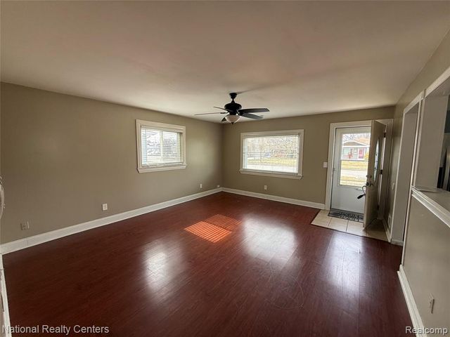 5669 Katherine Street, Dearborn Heights, MI 48125