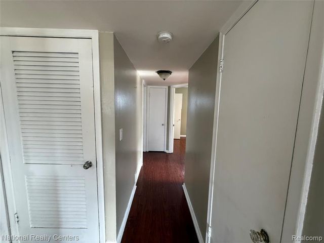 5669 Katherine Street, Dearborn Heights, MI 48125