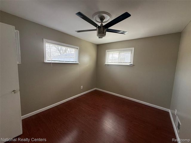 5669 Katherine Street, Dearborn Heights, MI 48125