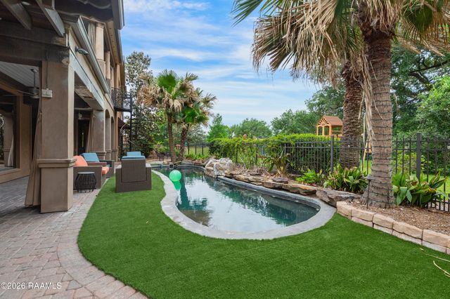 200 Baltusrol Drive, Broussard, LA 70518