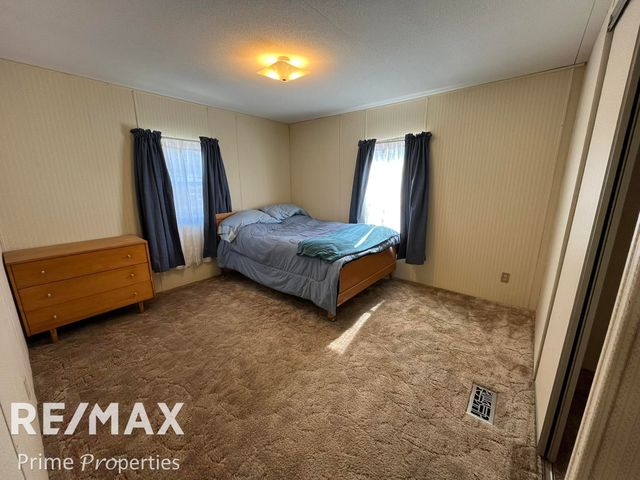 29 Armstrong Avenue, Flushing, MI 48433