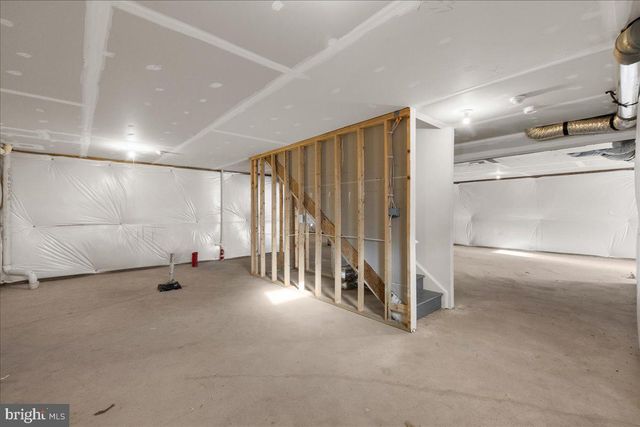 146 TOLLERTON TRL, Falling Waters, WV 25419